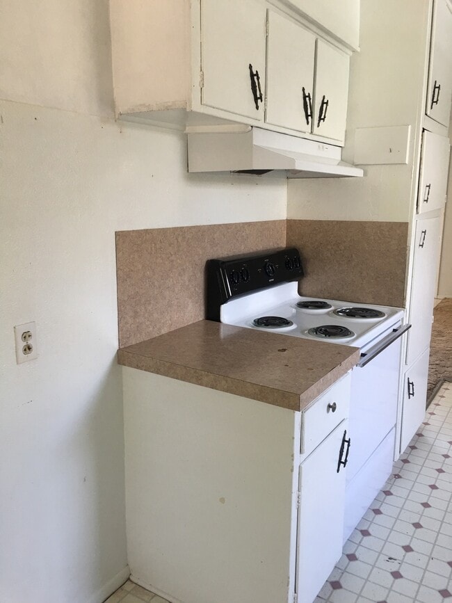 1617 S Main Ave in Portales, NM - Building Photo - Building Photo