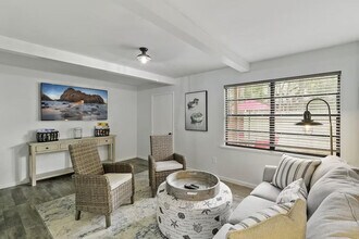 400 William Hilton Pkwy in Hilton Head Island, SC - Building Photo - Building Photo