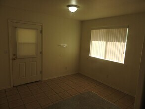 3342 Armour Ln in Kingman, AZ - Building Photo - Building Photo