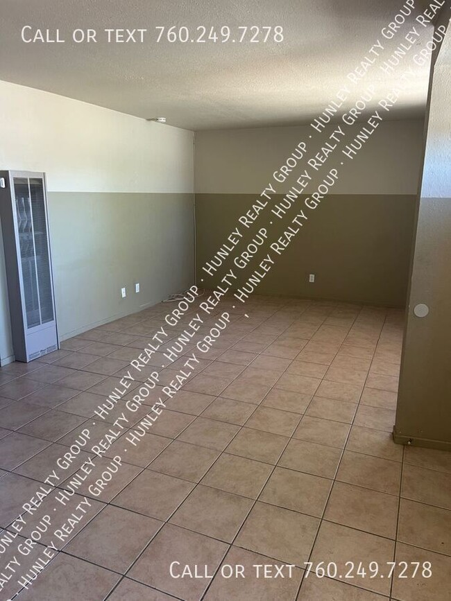 21495 Nisqually Rd in Apple Valley, CA - Foto de edificio - Building Photo