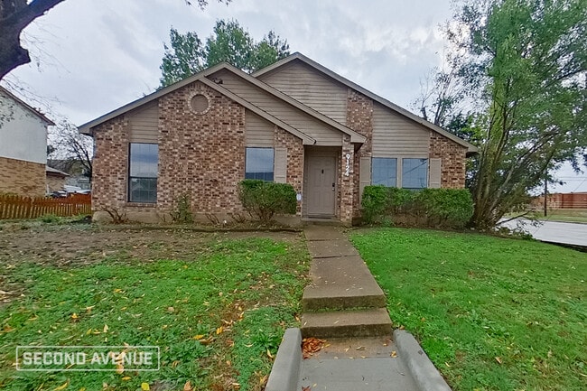 property at 9124 Pinehaven Dr