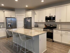 1332 Wasco St in Hood River, OR - Building Photo - Building Photo