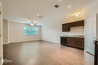 1308 Lakecrest Ln in Lewisville, TX - Building Photo - Building Photo