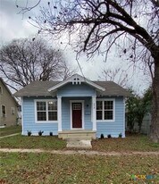 904 N Main St in Temple, TX - Building Photo