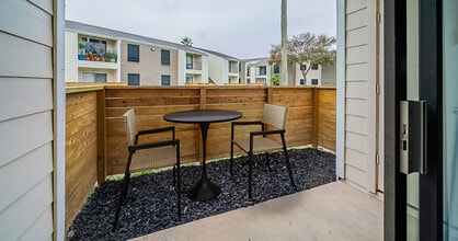 Stewart's Landing Apartments in Galveston, TX - Building Photo - Building Photo