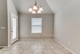 15316 Hill Branch Rd in Edmond, OK - Foto de edificio - Building Photo