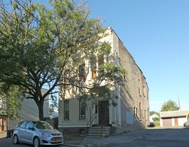 1023 Barrett St in Schenectady, NY - Building Photo