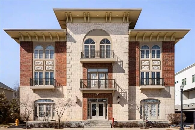 property at 212 SE A St