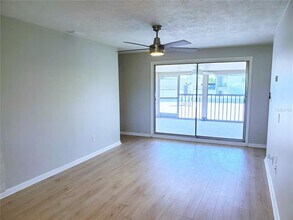 3075 Los Altos Dr in Belleair Bluffs, FL - Building Photo - Building Photo