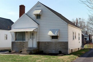 745 S Burgess Ave in Columbus, OH - Building Photo - Building Photo