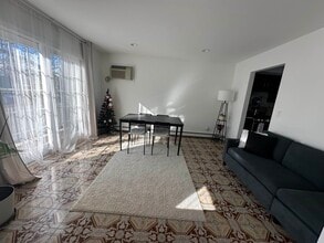 531 Day Ave in Ridgefield, NJ - Building Photo - Building Photo