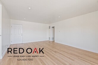 3401 Ocean Park Blvd in Santa Monica, CA - Foto de edificio - Building Photo