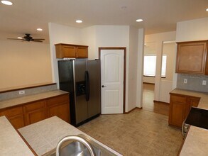 2513 Rolling Hills Ct in Port Angeles, WA - Building Photo - Building Photo