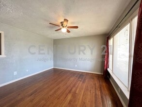 2612 Roseland St in Fort Worth, TX - Foto de edificio - Building Photo