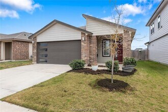 918 Kickapoo Ln in College Station, TX - Building Photo - Building Photo