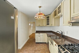877 W Lombard St in Baltimore, MD - Building Photo - Building Photo
