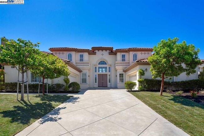 property at 3272 Ashbourne Cir