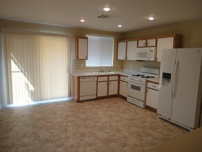 633 Indian Row Ct in Henderson, NV - Building Photo - Building Photo