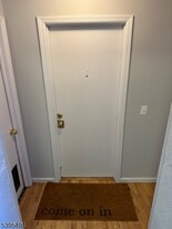 97 Walnut St, Unit 1 in Montclair, NJ - Building Photo