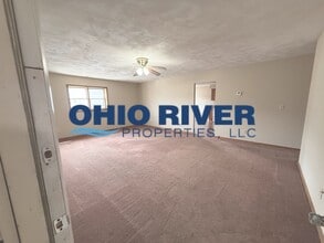 108 S 4th St, Unit 3 in Martins Ferry, OH - Building Photo - Building Photo