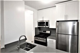 5 E 22nd St in New York, NY - Foto de edificio - Building Photo