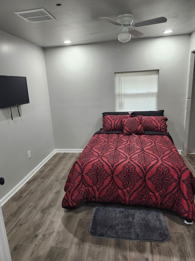 10 Valley St, Unit 1