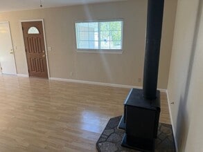 830 Grouse Dr in Redding, CA - Building Photo - Building Photo