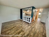 378 N Hayden Island Dr