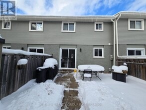 407 Griffith St in London, ON - Building Photo - Building Photo