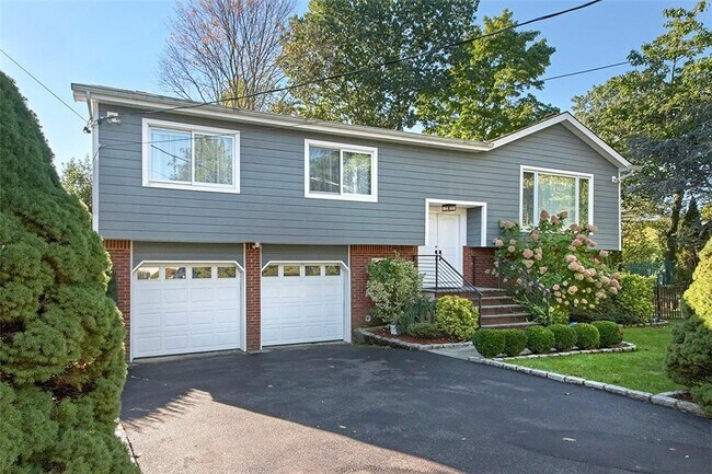 property at 11 Amanda Ln