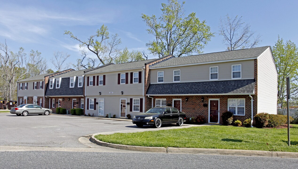 Riverstone I in Chesapeake, VA - Building Photo