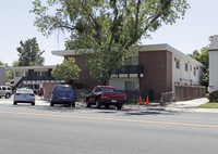 Tower View Apartments in Stockton, CA - Building Photo - Building Photo