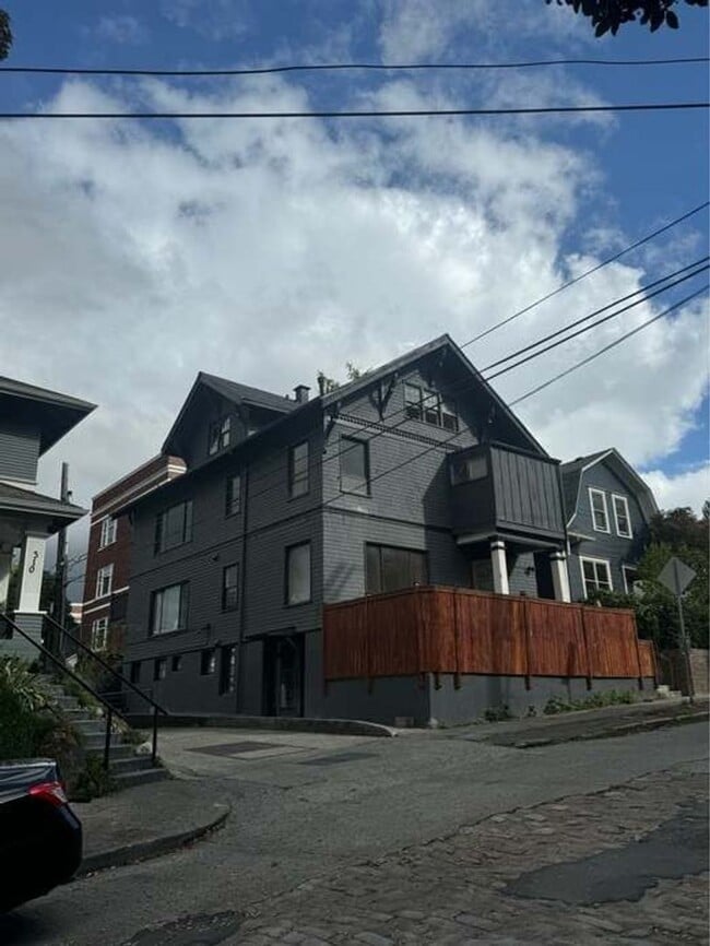 property at 314 E Mercer St