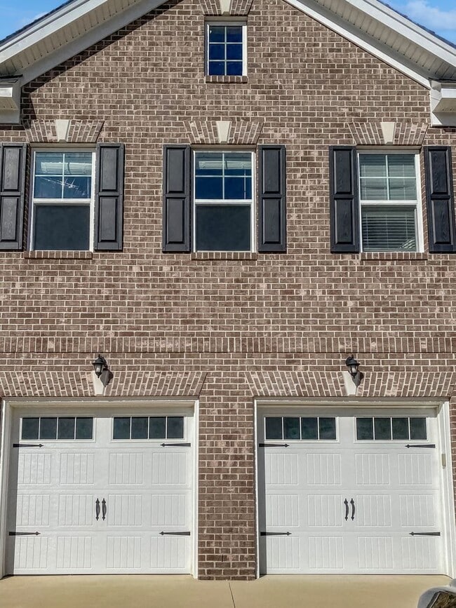 4824 Autumn Wagon Ln. in Henrico, VA - Foto de edificio - Building Photo