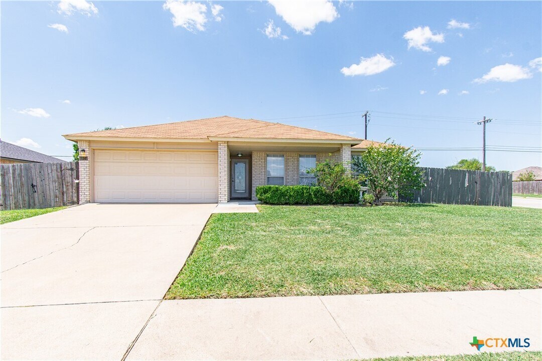 1901 Herndon Dr in Killeen, TX - Building Photo