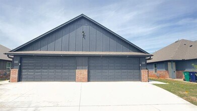 11413 University in Oklahoma City, OK - Building Photo - Building Photo