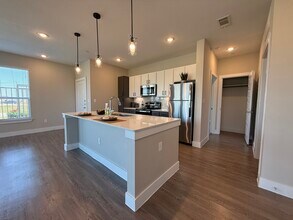 3144 Gorge Way in Canyon Lake, TX - Foto de edificio - Building Photo