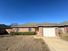 3411 Warfield Dr in Killeen, TX - Building Photo
