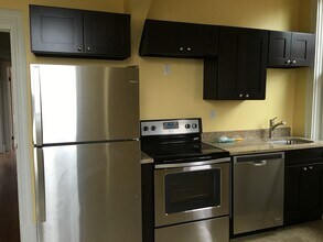 165 Morewood Ave, Unit 2 in Pittsburgh, PA - Foto de edificio - Building Photo