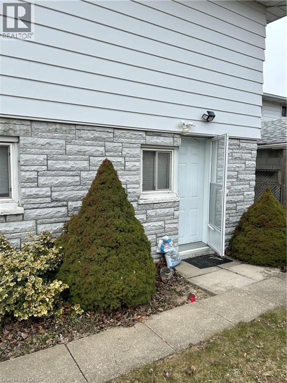 34 Ranchdale Dr in Hamilton, ON - Building Photo - Building Photo