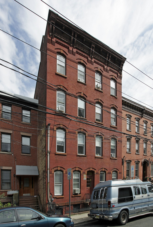 206 Sussex St in Jersey City, NJ - Foto de edificio - Building Photo