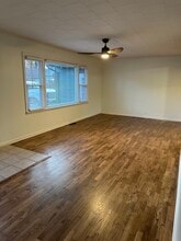 615 Barton St in Tonganoxie, KS - Building Photo - Building Photo