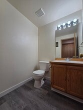 1988 SW 352nd St in Federal Way, WA - Building Photo - Building Photo