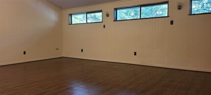2604 Bois D Arc Dr in Huntsville, TX - Building Photo - Building Photo
