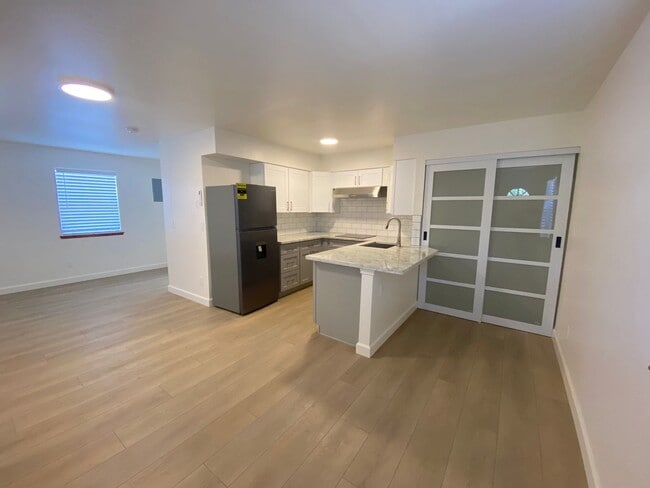 property at 1112 Buena Vista Ave