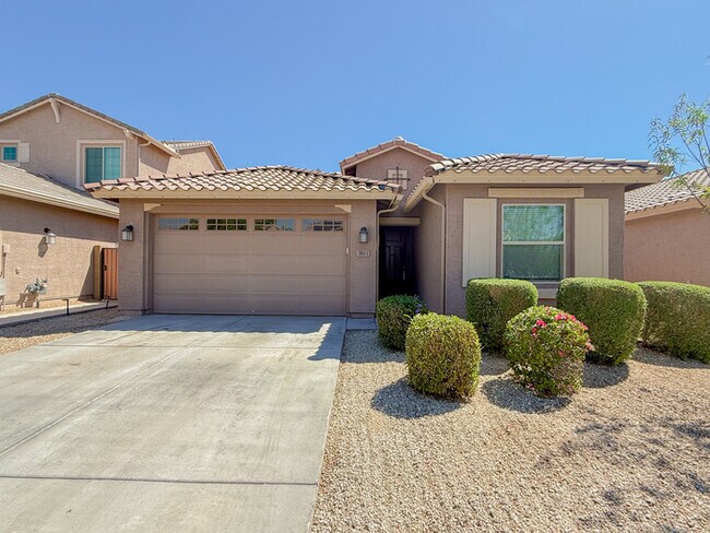 3811 S 64th Dr in Phoenix, AZ - Building Photo - Building Photo