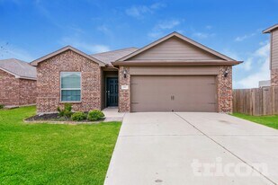 211 Kennedy Dr in Venus, TX - Building Photo