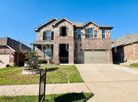 5644 Salt Springs Dr in Fort Worth, TX - Building Photo