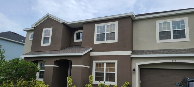 1447 Myrtle Oaks Trl