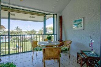 143 Bay Colony Dr N in North Palm Beach, FL - Foto de edificio - Building Photo